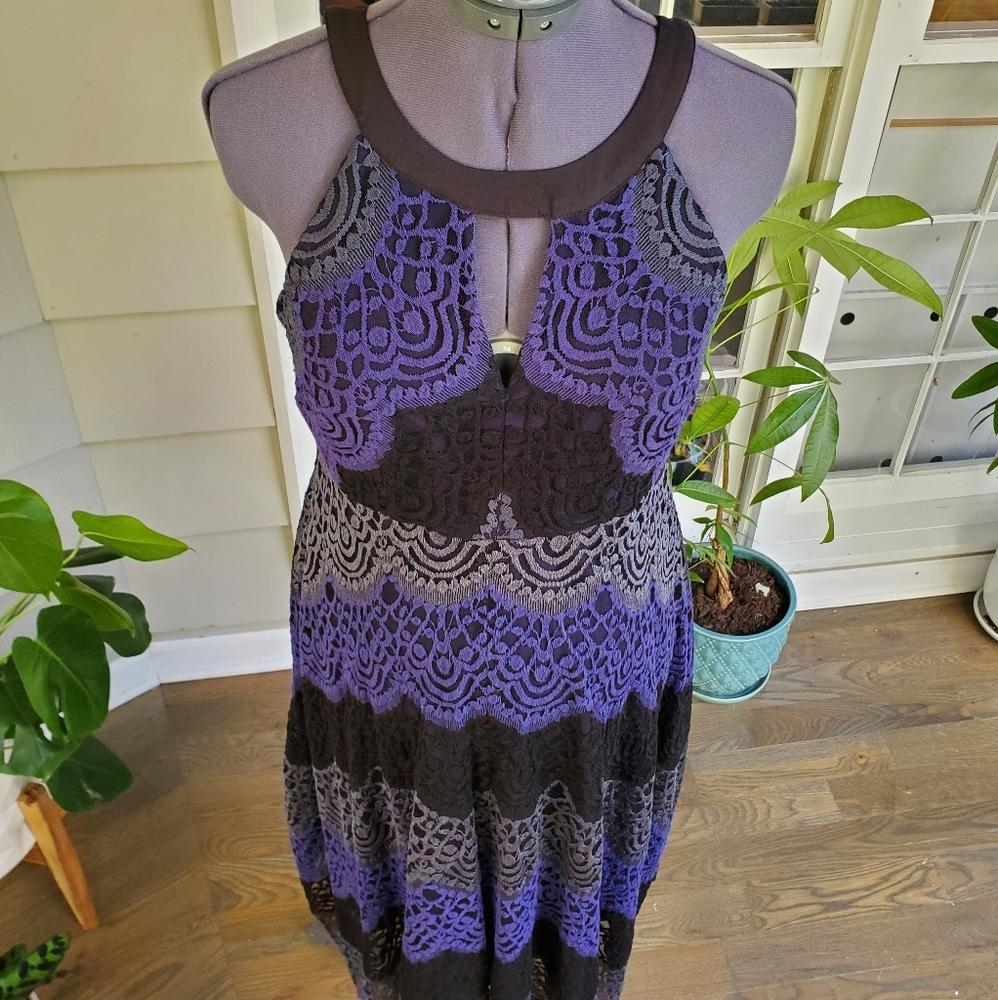 Maternity Handkerchief Dress with Blue Grey Black Lace in M/L By Jessica Simpson